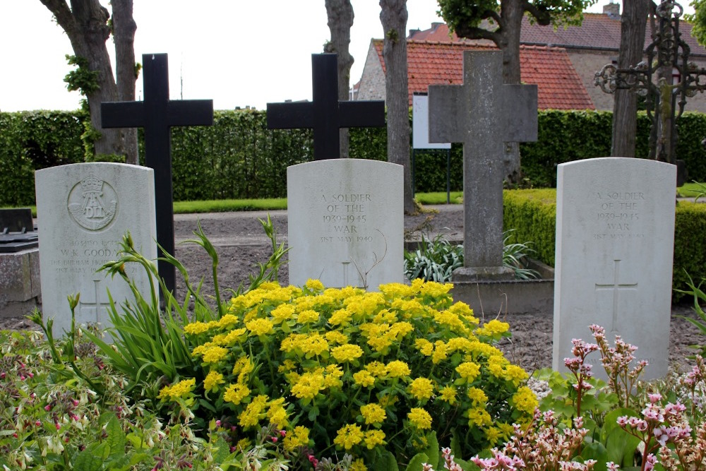 Commonwealth War Graves Wulveringem #3