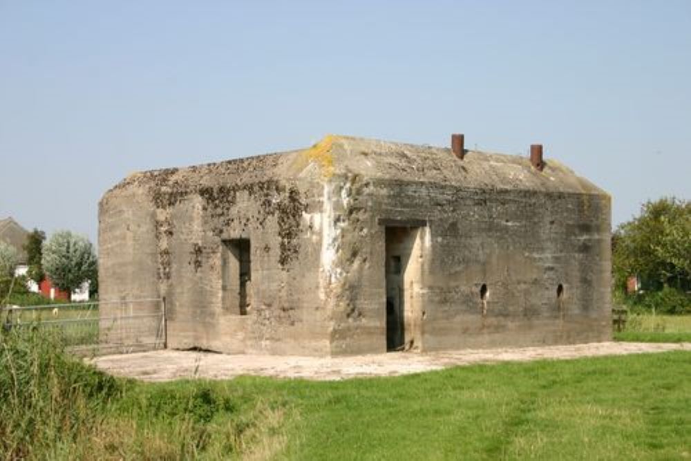 German Bunker M383 unit machine room #2