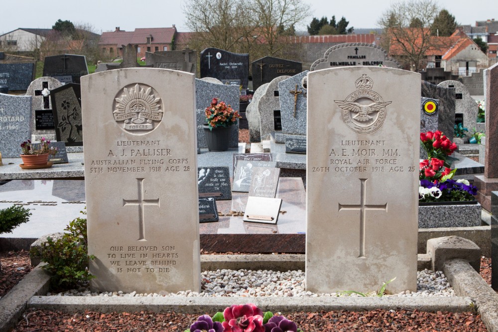 Commonwealth War Graves Anvaing #3