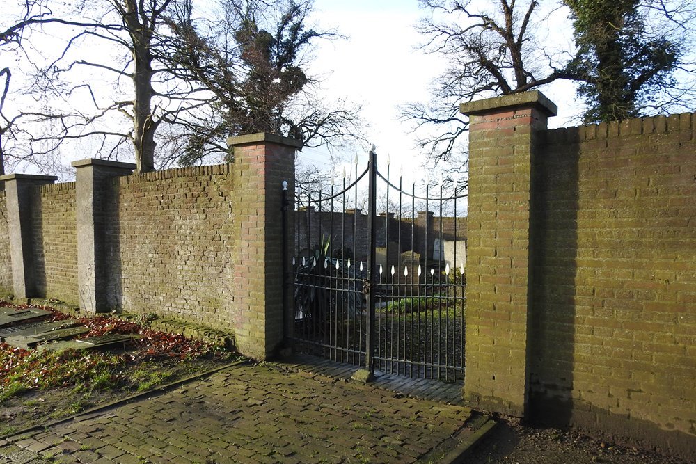 Dutch War Grave Old Cemetery Drimmelen #1