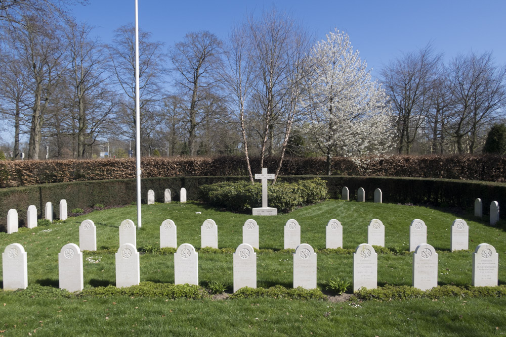 Nederlandse Oorlogsgraven St. Barbara #1