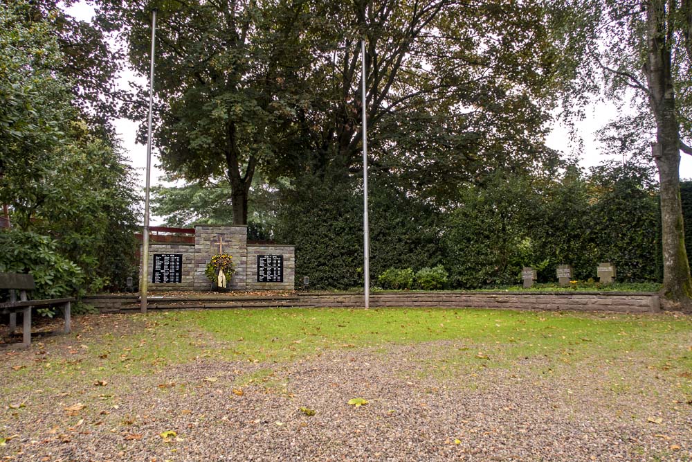 Duitse Oorlograven en Monument Houverath #1