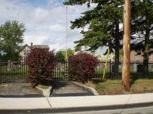 Commonwealth War Grave Welland Anglican Church Cemetery