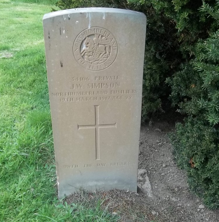 Commonwealth War Grave St. Helen Churchyard #1