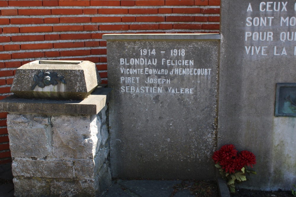 Oorlogsmonument Sars-la-Bruyère #2