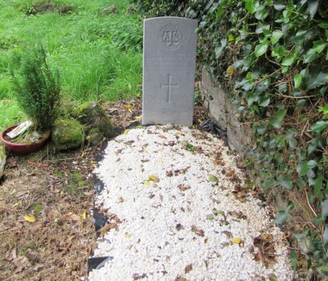 Oorlogsgraf van het Gemenebest Glandore Old Graveyard