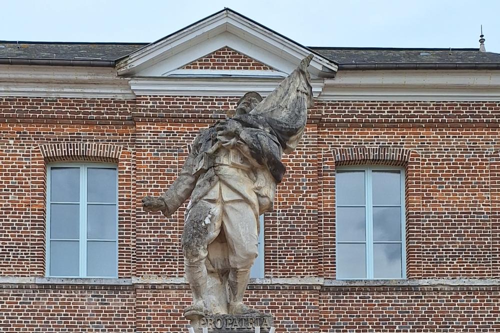 War Memorial Bully #1