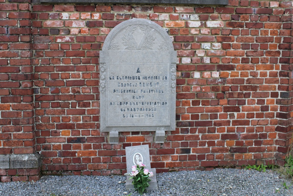 Belgische Oorlogsgraven Chapelle--Wattines	 #2