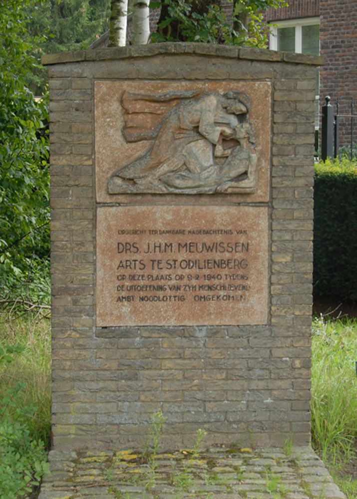 Herdenkingsmonument Dokter Meuwissen #5