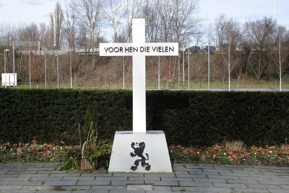 Monument Executies 28-11-1944 Boezemlaan #2