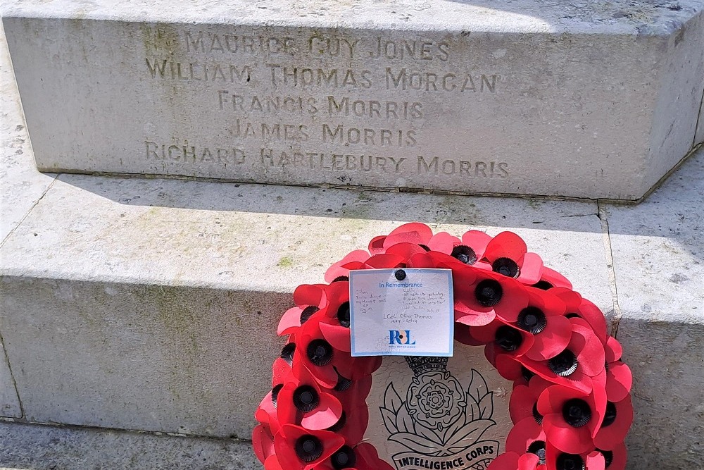 Oorlogsmonument Kington #3