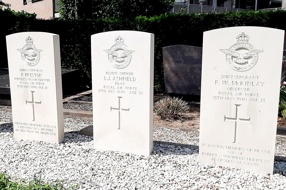 Commonwealth War Graves Oosterhout Protestant Cemetery #4