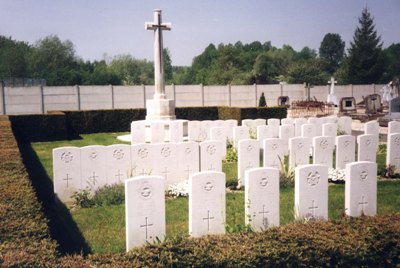 Commonwealth War Graves Liesse
