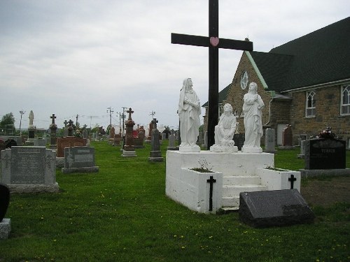 Commonwealth War Grave Saint-Stanislas-de-Kostka Cemetery #1