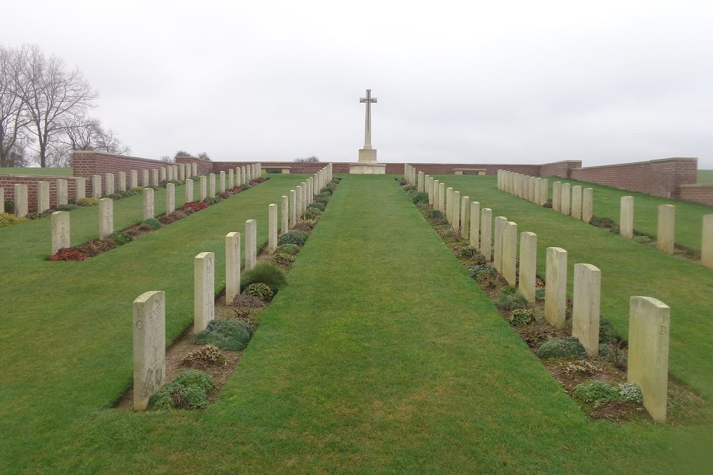 Commonwealth War Cemetery Martinpuich