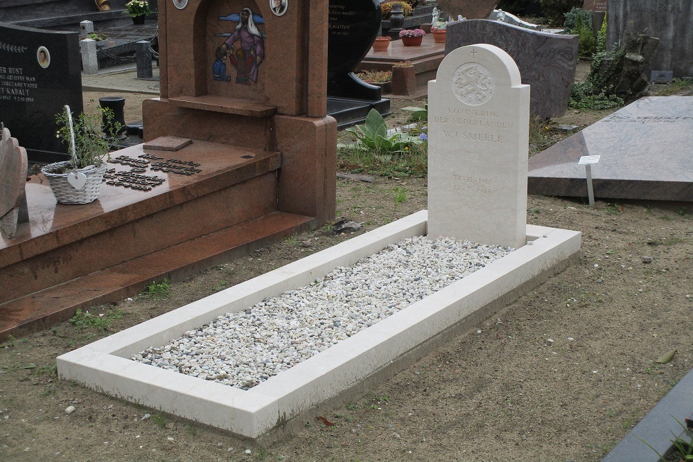 Dutch War Graves Roman Catholic Cemetery Amersfoort #4