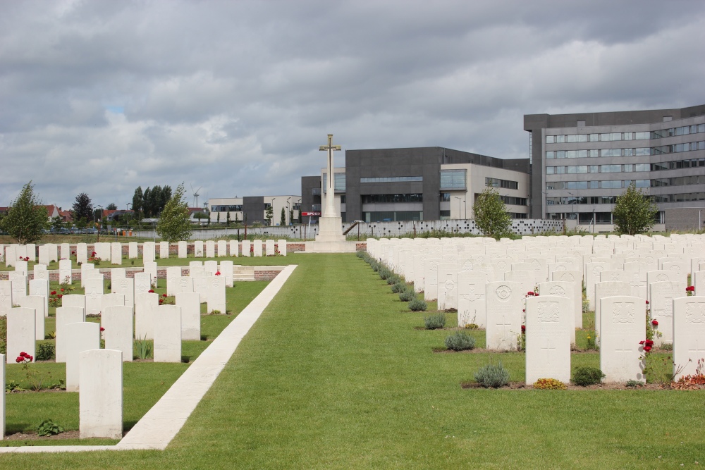 Commonwealth War Cemetery White House #2