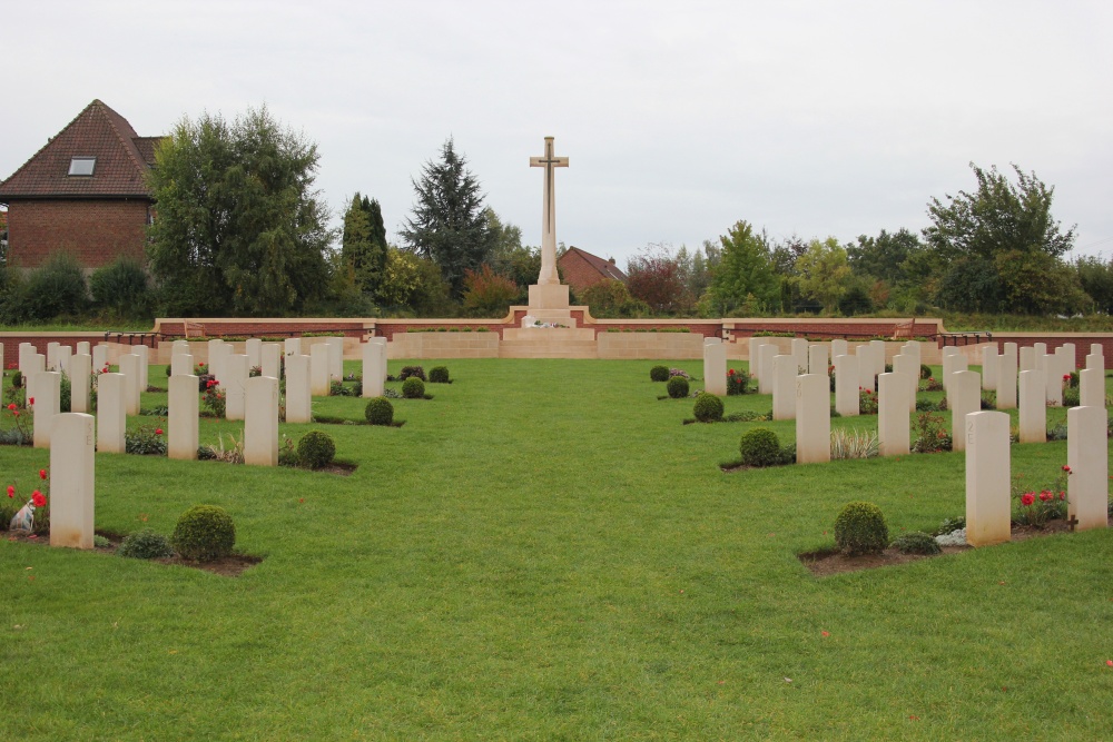 Commonwealth War Cemetery Pheasant Wood #3