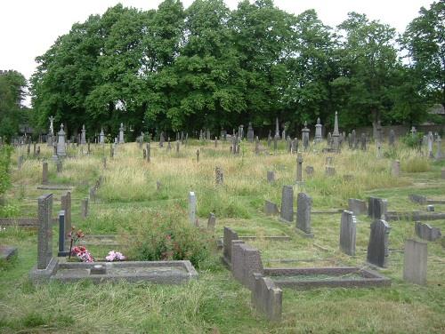 Commonwealth War Graves All Hallows Churchyard #1