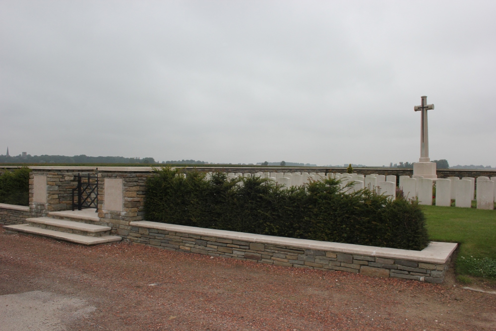 Commonwealth War Cemetery Croix-Rouge #2