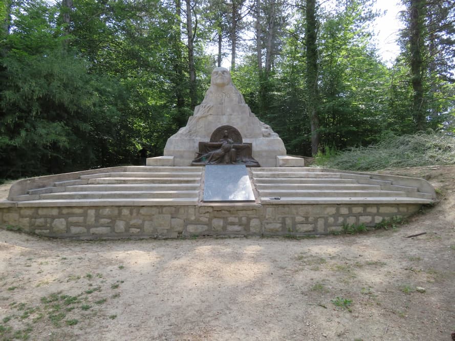 Memorial 106th Rgiment d'Infanterie Les parges #1