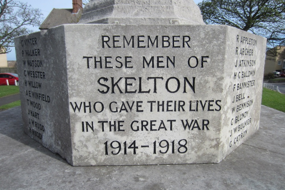 Oorlogsmonument Skelton #1