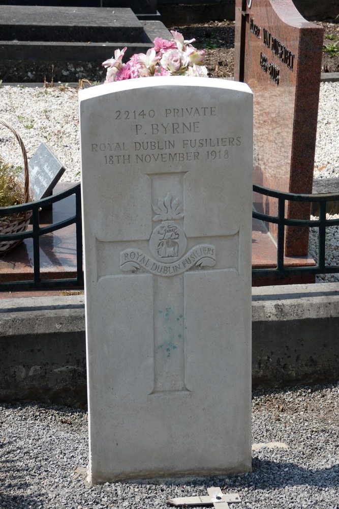 Commonwealth War Grave Jambes #4