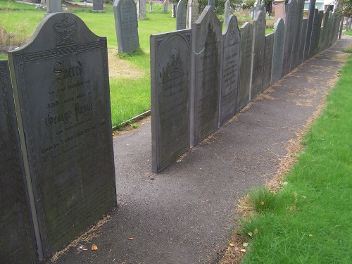 Commonwealth War Graves Hugglescote Baptist Chapelyard