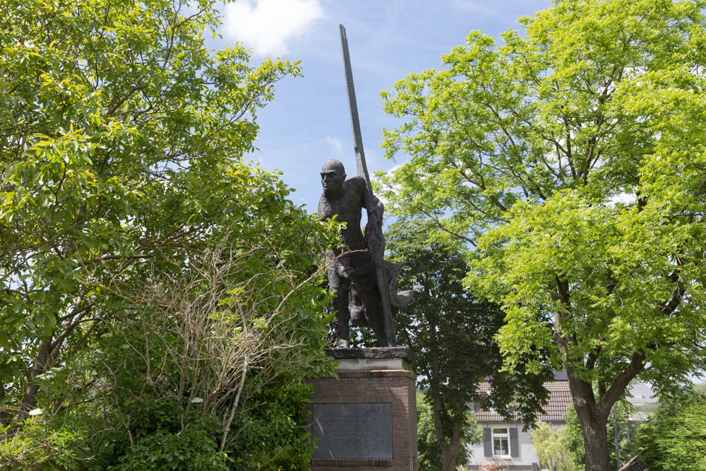 Memorial 'The Rower'