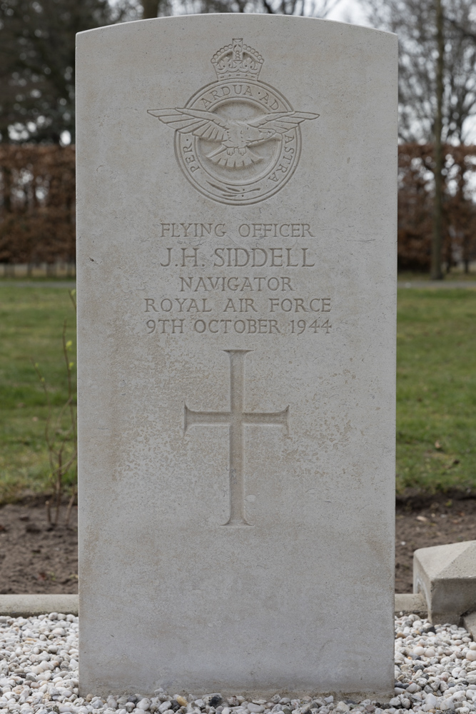 Commonwealth War Graves Voorthuizen #3