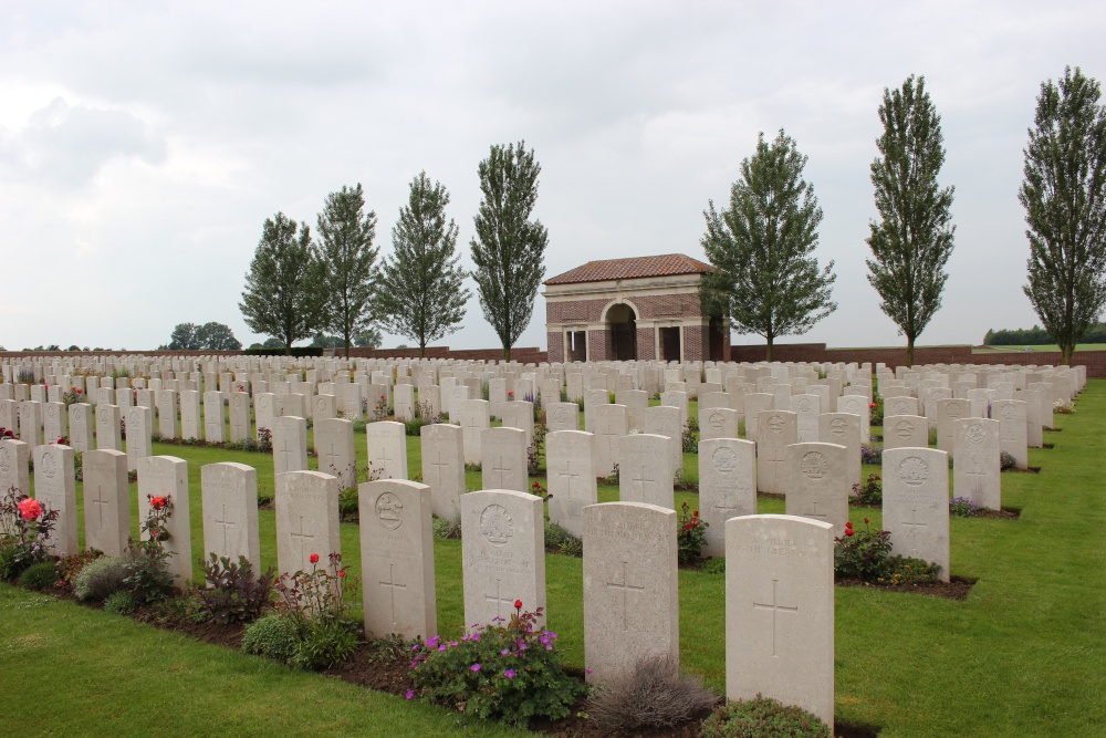 Commonwealth War Cemetery Queant Road #4