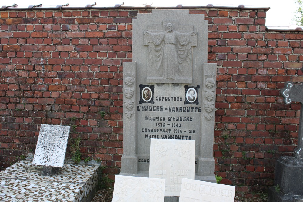 Belgian Graves Veterans Chapelle--Wattines #5