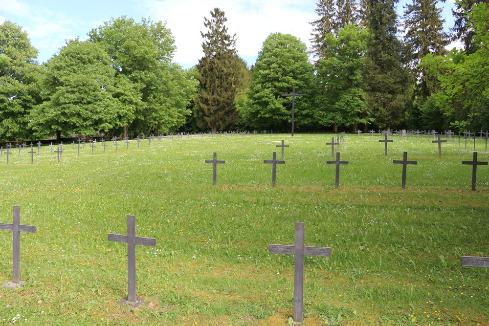 Duitse Oorlogsbegraafplaats Dun-sur-Meuse #4