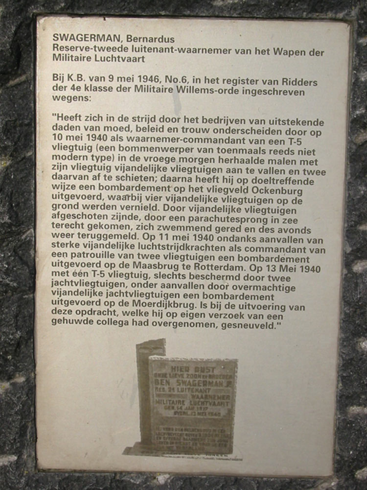 Monument T-V 856 Bommenwerper Moerdijkbrug #3