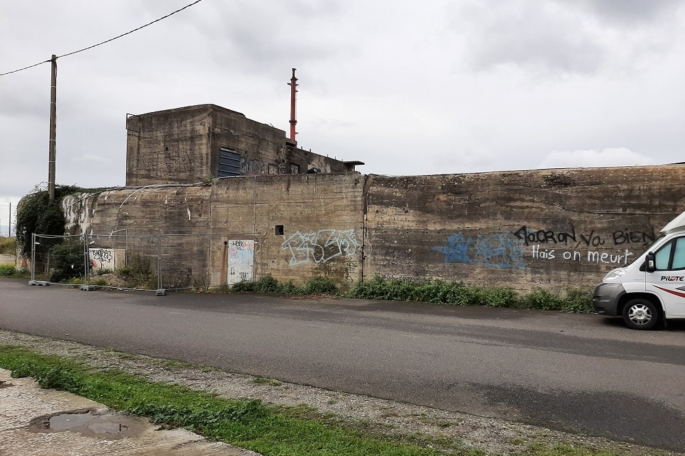 Anti-aircraft Gun Bunker Saint-Nazaire #2