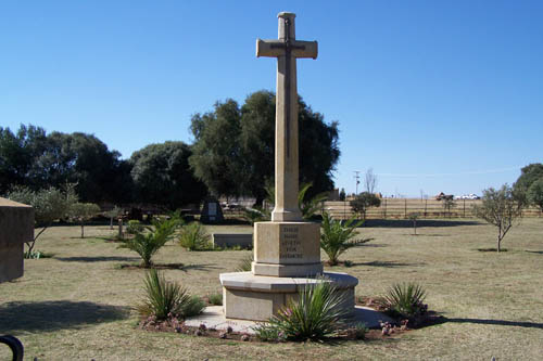 Oorlogsgraven van het Gemenebest In Memoriam Cemetery #1