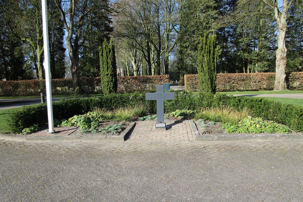 Oorlogsmonument Algemene Begraafplaats Sleen #1