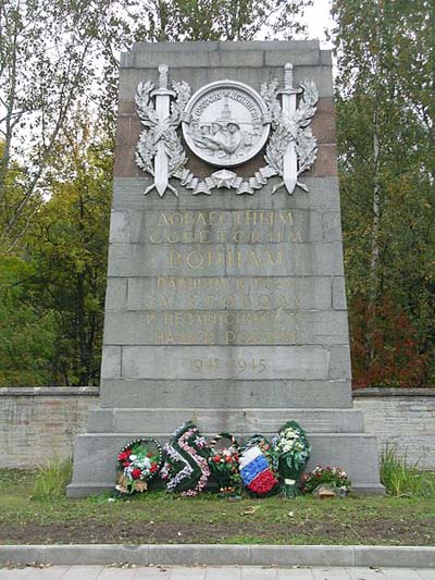 Dachnoe Militaire Begraafplaats St. Petersburg #3