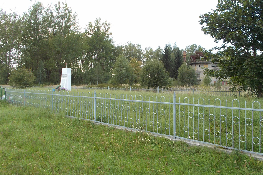 Cemetery Holocaust Victims 1942