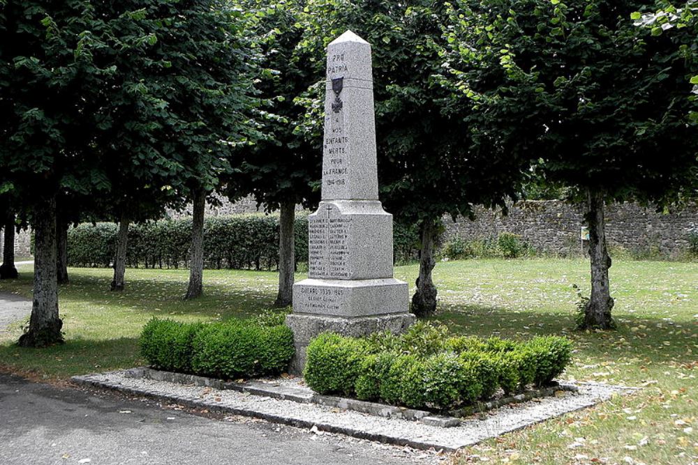 War Memorial Deux-Évailles #1
