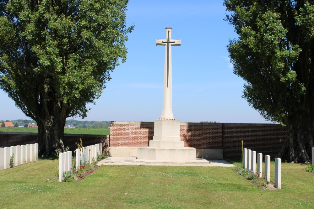 Commonwealth War Cemetery Spoilbank #5