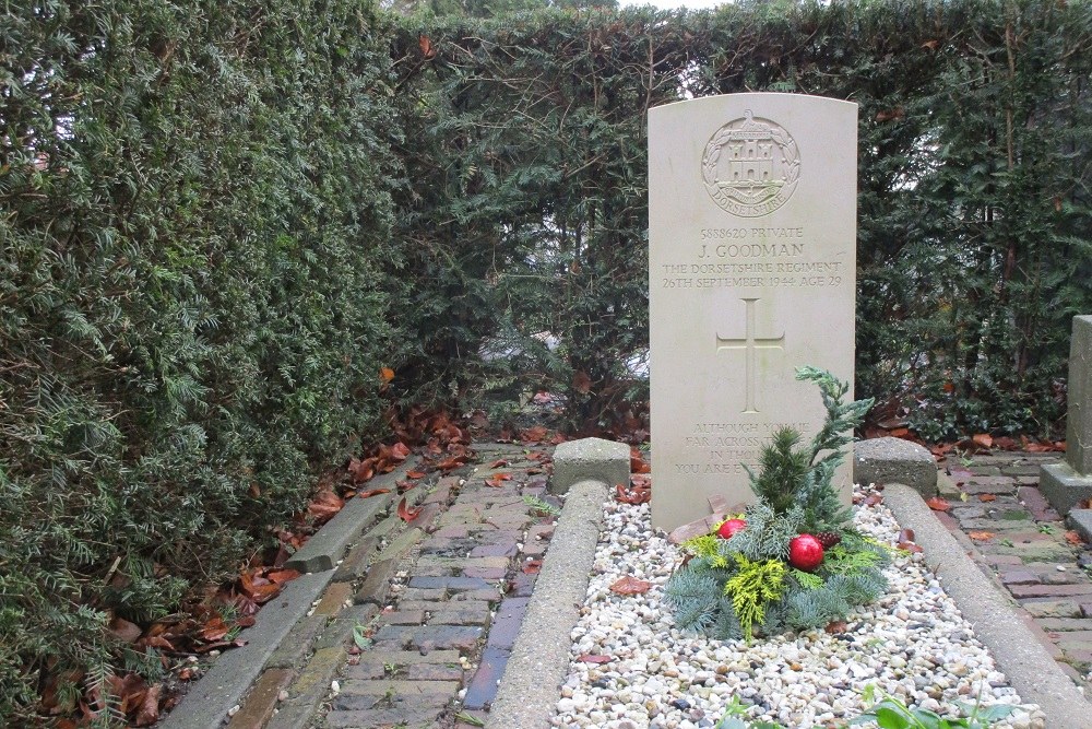 Commonwealth War Grave Vianen #3