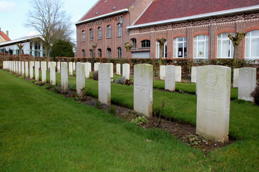 Commonwealth War Graves Loker #2