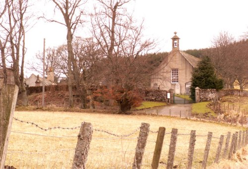 Commonwealth War Grave Glenbuchat Parish Churchyard