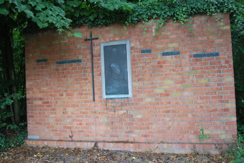 Memorial 20st Line Regiment and Lieutenant Ivan Colmant #2