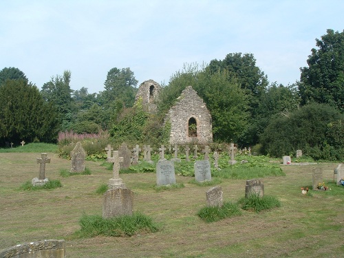 Commonwealth War Graves St Lawrence Old Churchyard