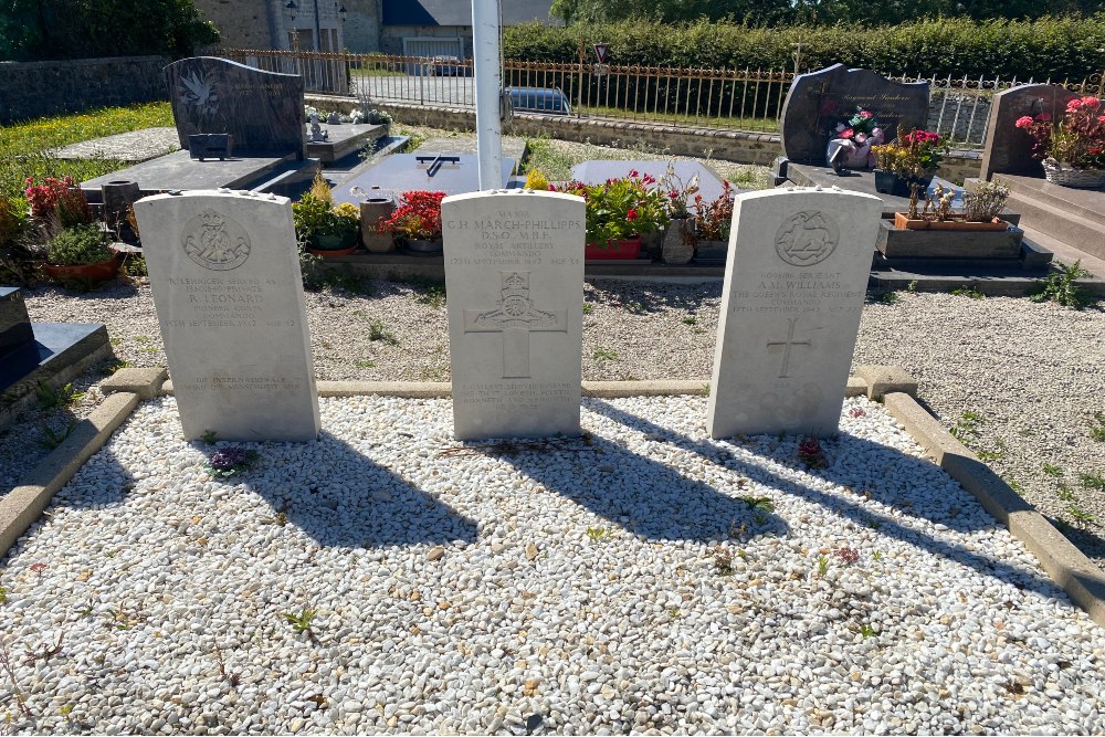 Commonwealth War Graves Saint-Laurent-sur-Mer #2