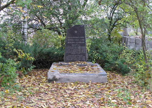 Monument & Graf Verdedigers Bunker Nr. 131