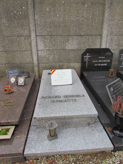 Belgian Graves Veterans Meulebeke #1