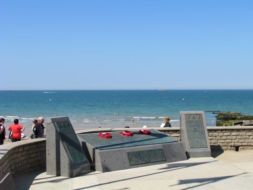 Monument Kunstmatige Haven Arromanches